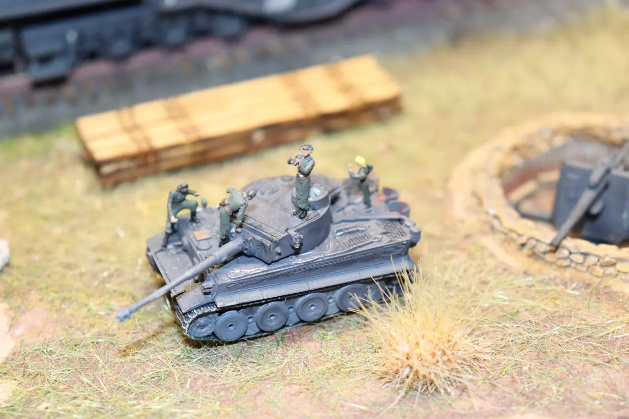 Panzer Tiger mit Besatzung