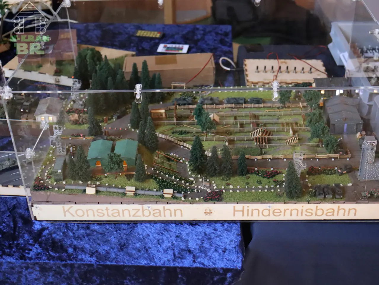 Hindernisbahn in der Spur N bei einer Ausstellung