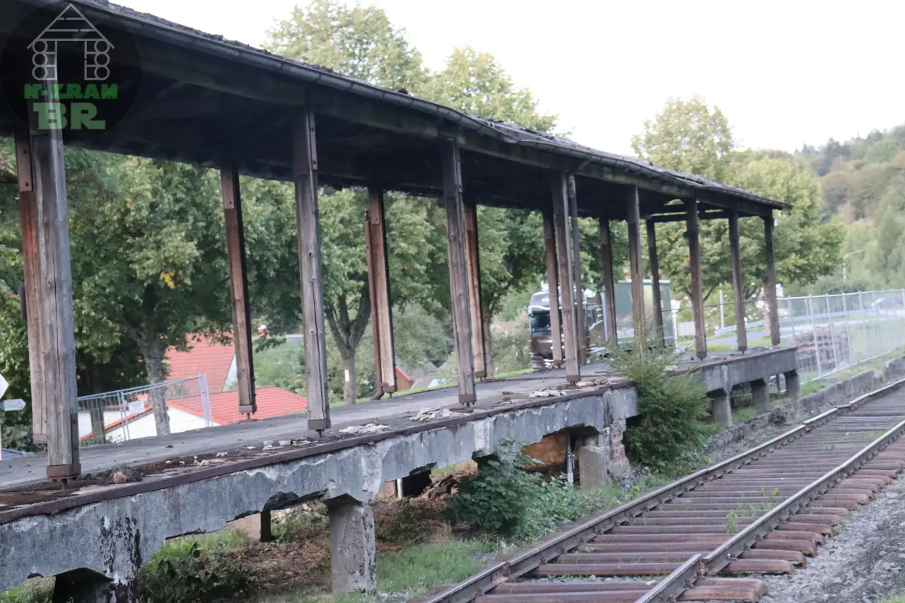 Bahnhof Wildflecken, Ladebühne, Lost Place